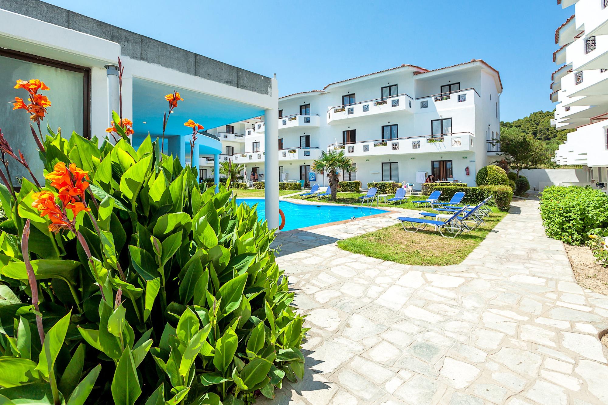 Xenios Dolphin Beach Hotel Possidi Buitenkant foto